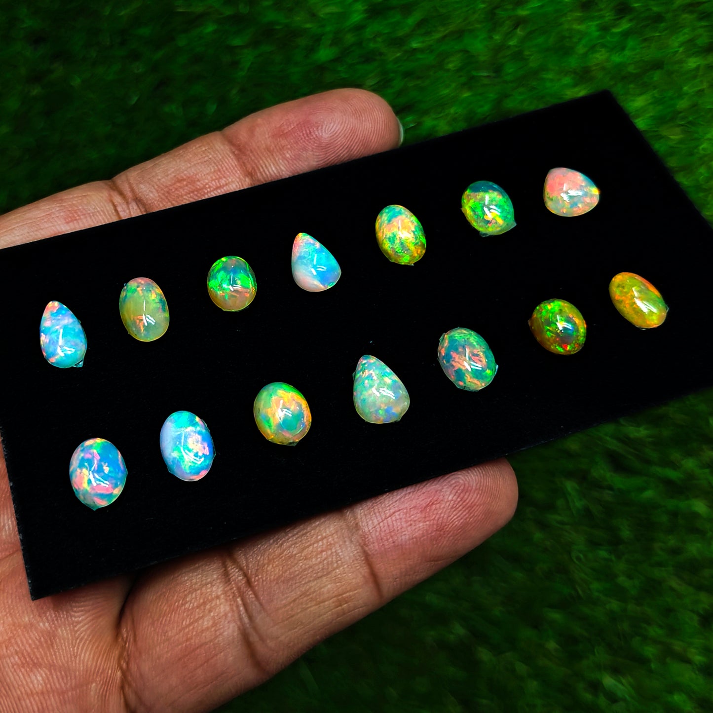 10x14mm - 12x13mm Aurora Opal Doublet Evil Eye Trilliant Form Schnitzerei zur Schmuckherstellung AA Grade Lose Edelstein - Einzelstück