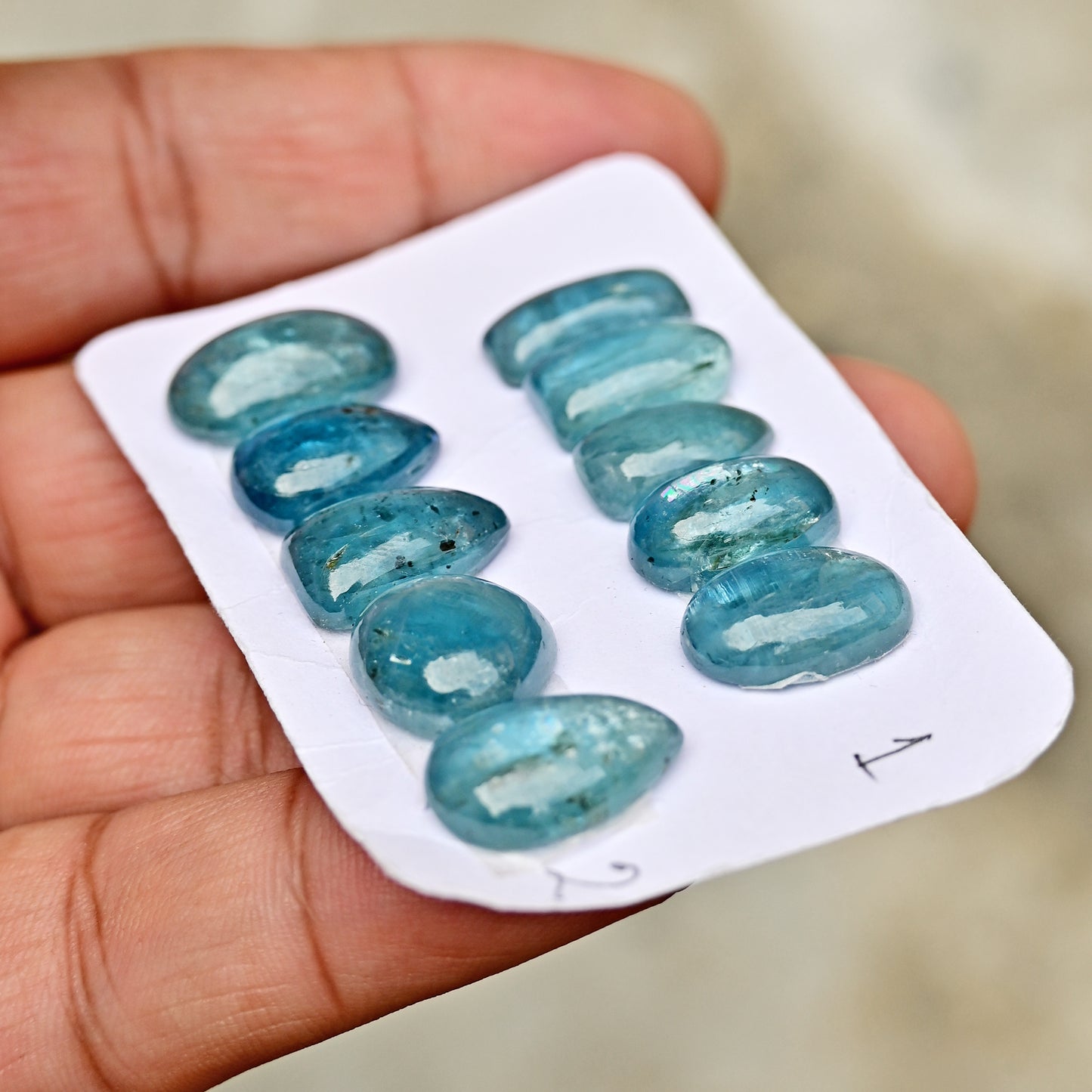 16mm-19mm Aquamarin Cabochons Mix Form zur Schmuckherstellung AA Grade Lose Edelstein - Einzelstück