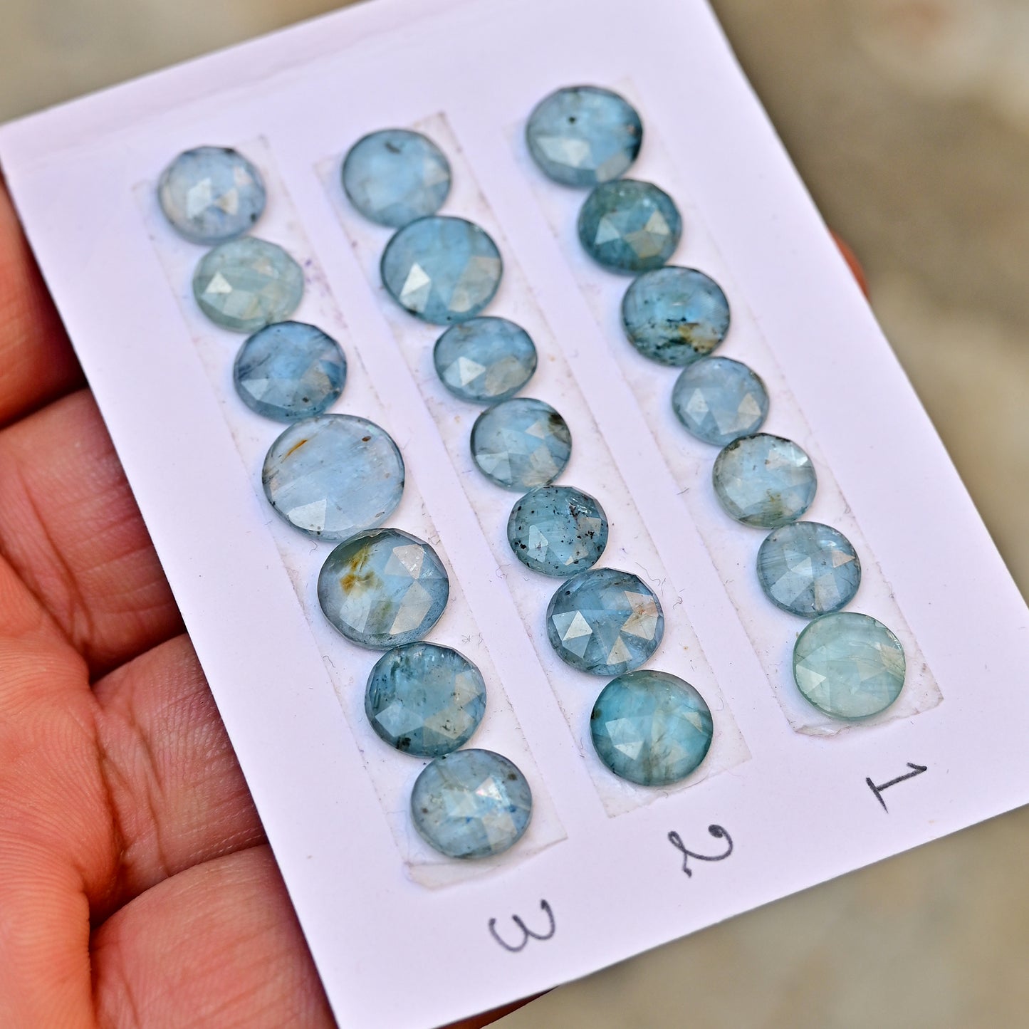 35,60 ct. Aquamarin-Kyanit, 6 x 12 mm, Rosenschliff, Baguetteform, Edelsteinklasse AA, Paket – insgesamt 15 Stück.