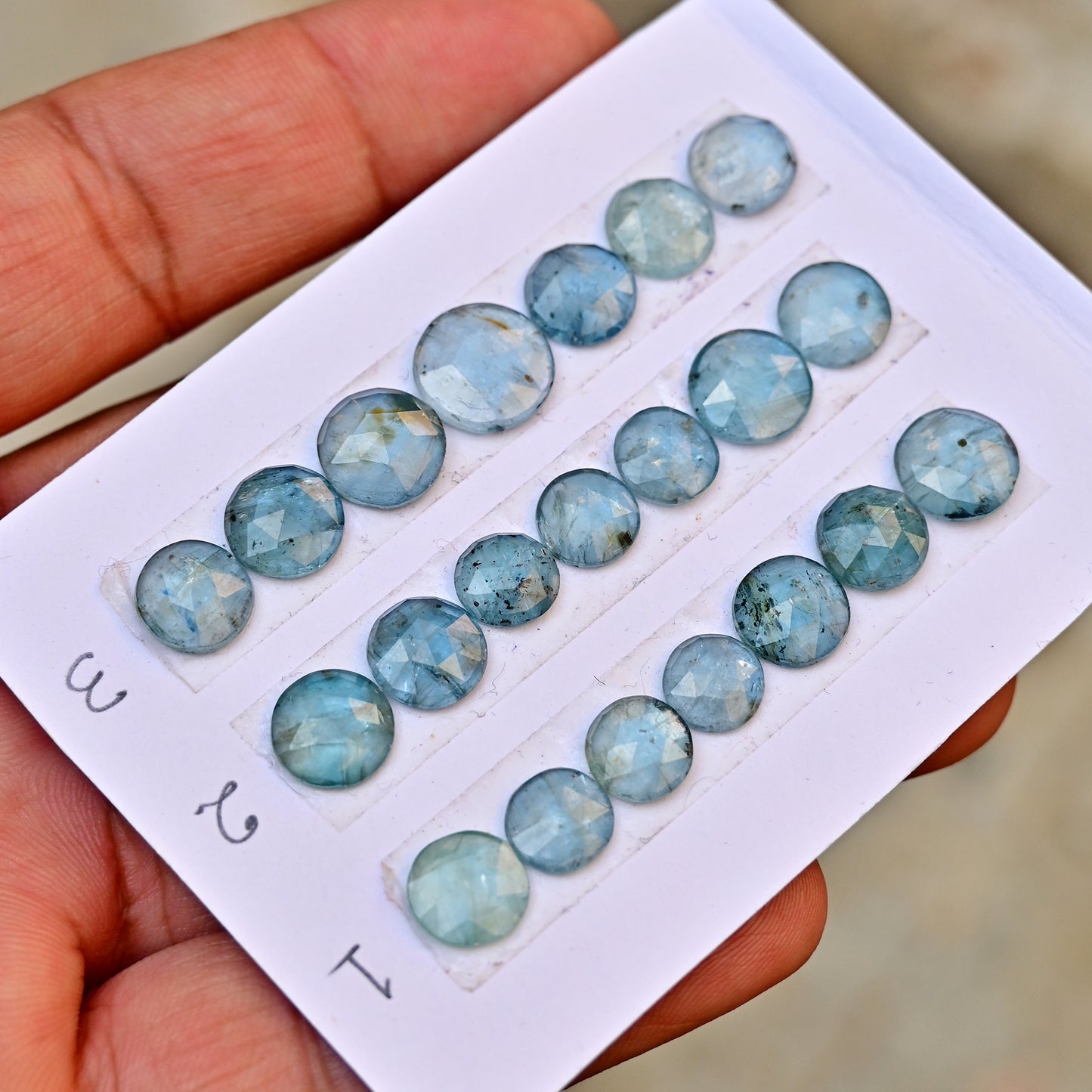 35,60 ct. Aquamarin-Kyanit, 6 x 12 mm, Rosenschliff, Baguetteform, Edelsteinklasse AA, Paket – insgesamt 15 Stück.