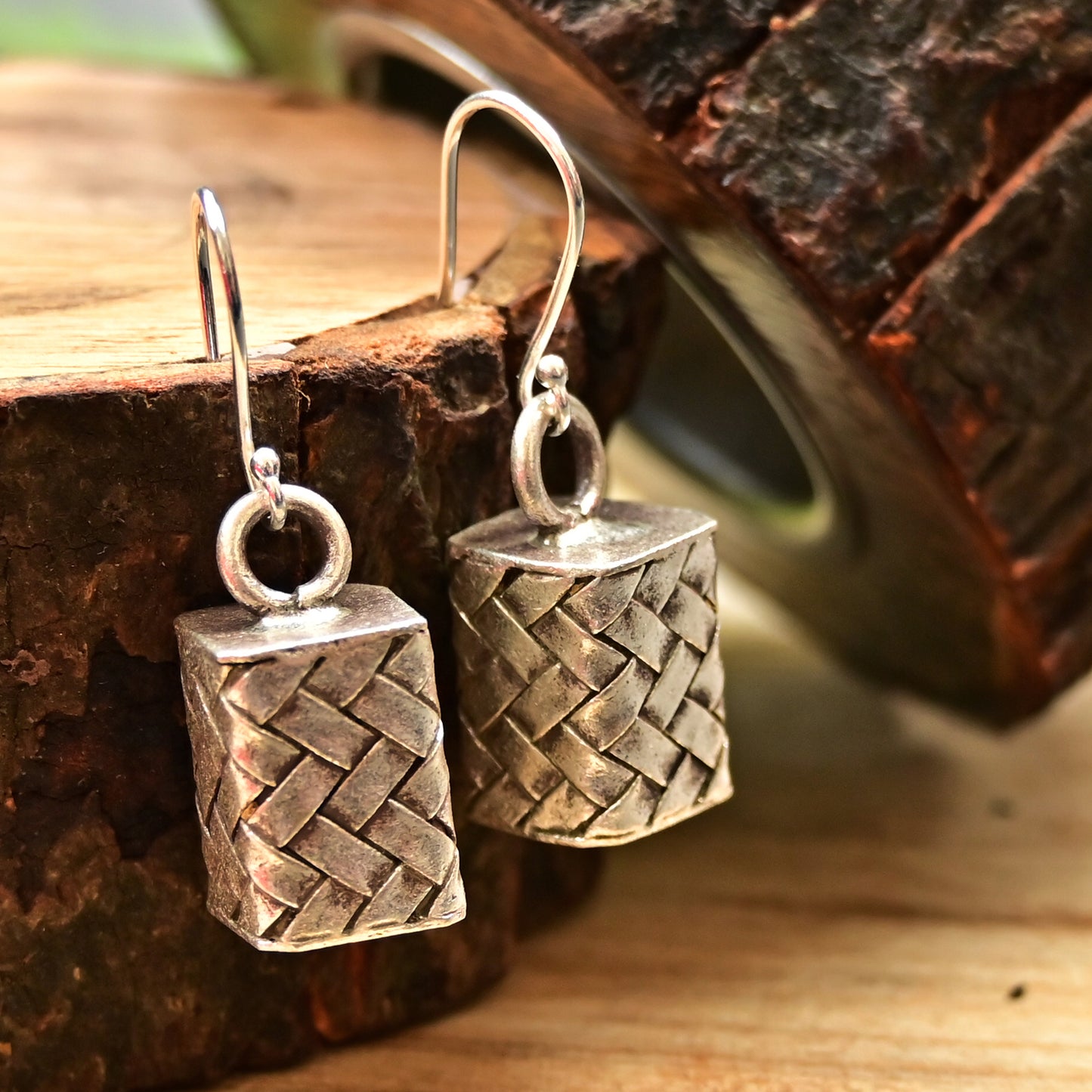 Basket cube Earrings! 🌸✨
