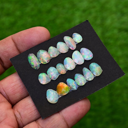 10x14mm - 12x13mm Aurora Opal Doublet Evil Eye Trilliant Form Schnitzerei zur Schmuckherstellung AA Grade Lose Edelstein - Einzelstück