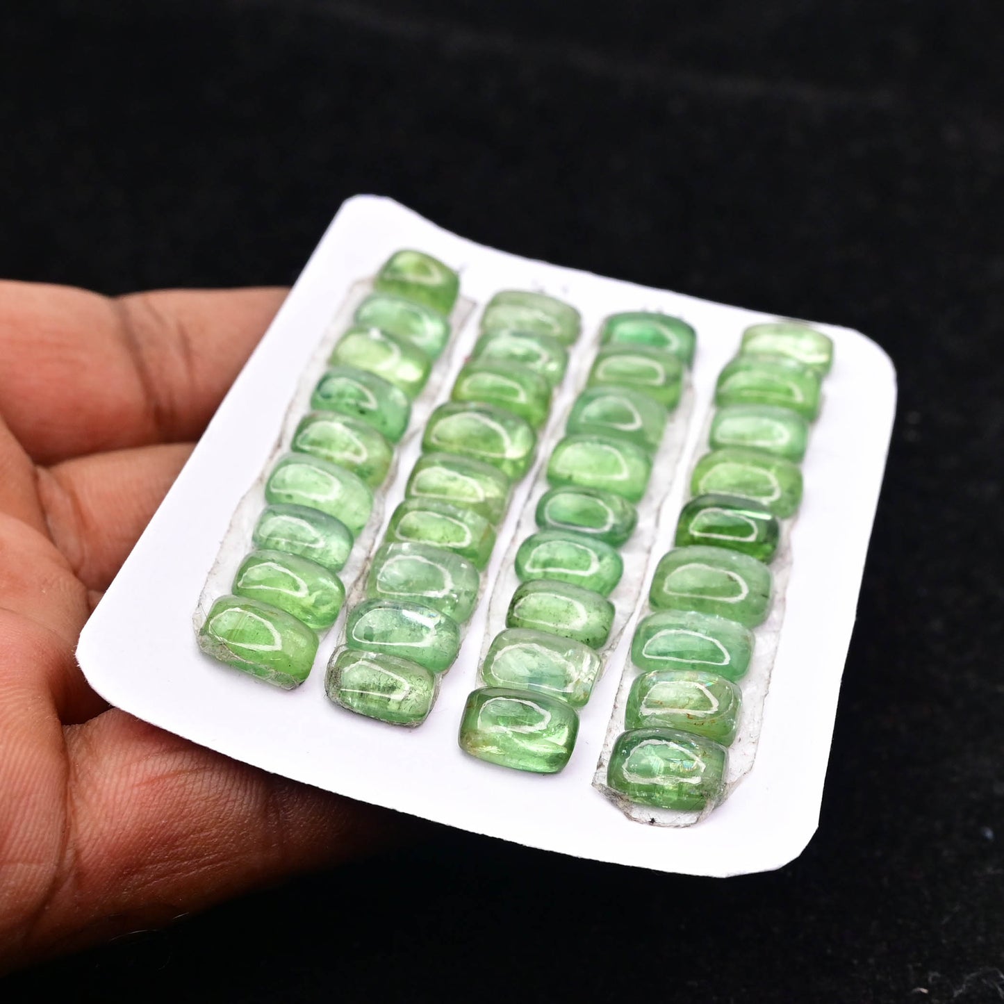 53,5 ct grüner Kyanit, glatter Cabochon, 9 x 7 mm – 8 x 16 mm, gemischte Form, Edelstein der Güteklasse AA, Paket, insgesamt 11 Stück