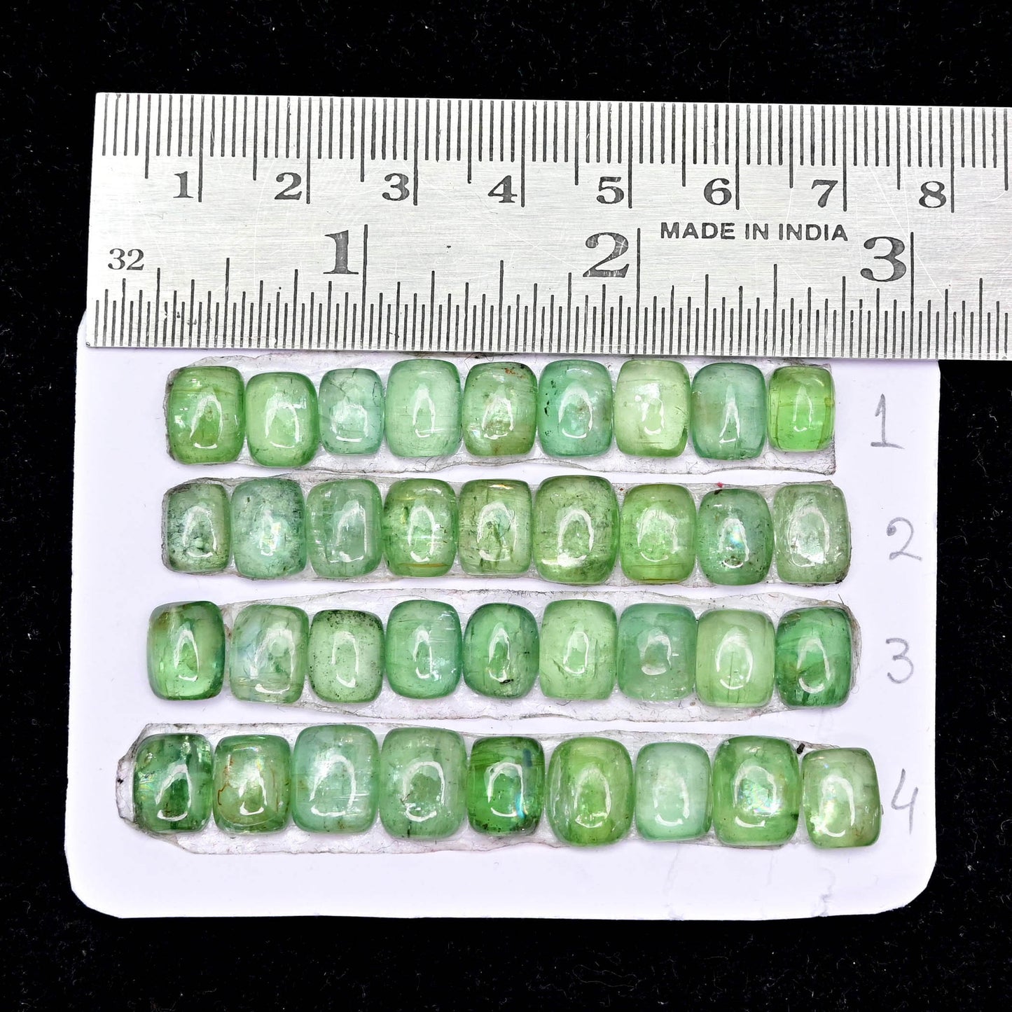 53,5 ct grüner Kyanit, glatter Cabochon, 9 x 7 mm – 8 x 16 mm, gemischte Form, Edelstein der Güteklasse AA, Paket, insgesamt 11 Stück