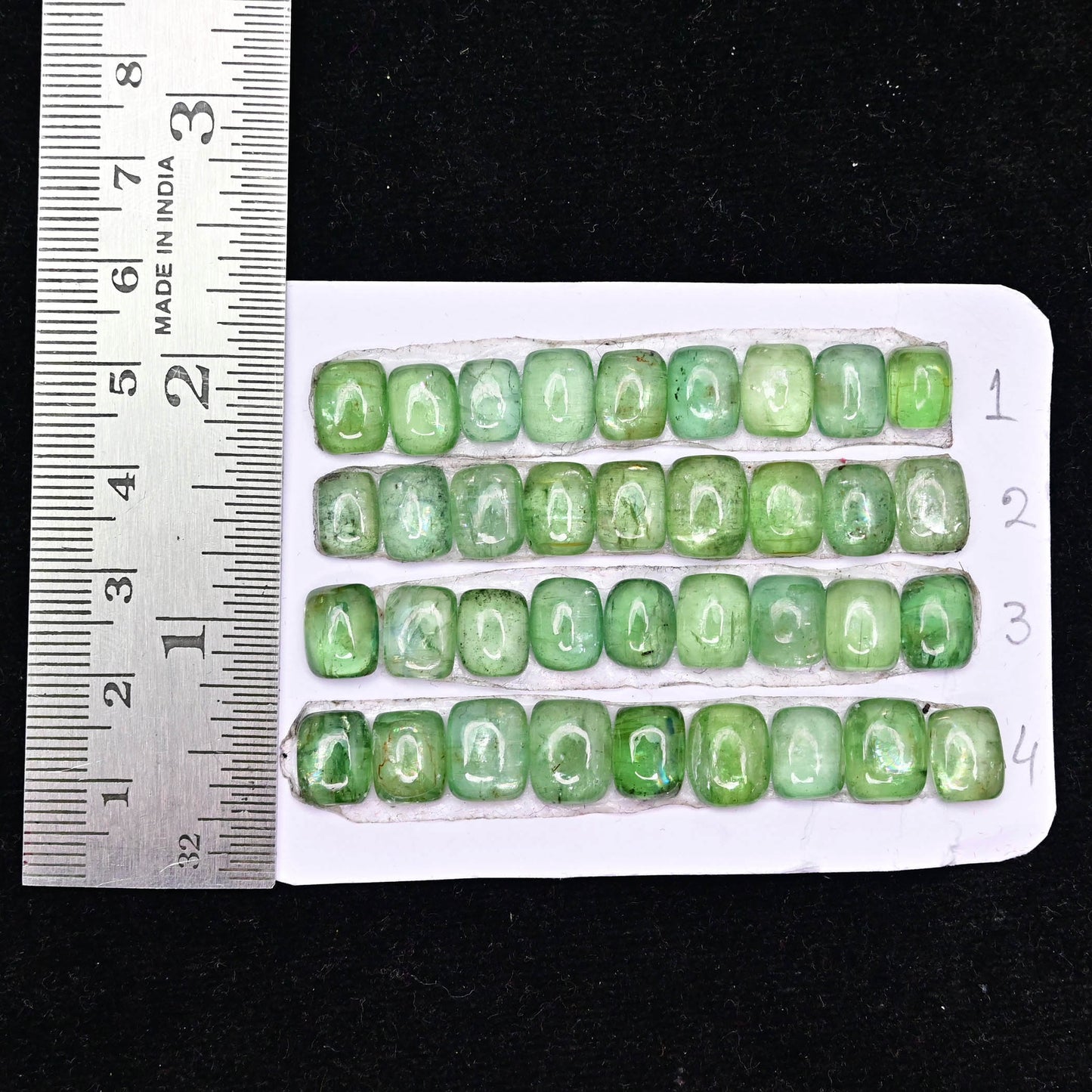 53,5 ct grüner Kyanit, glatter Cabochon, 9 x 7 mm – 8 x 16 mm, gemischte Form, Edelstein der Güteklasse AA, Paket, insgesamt 11 Stück