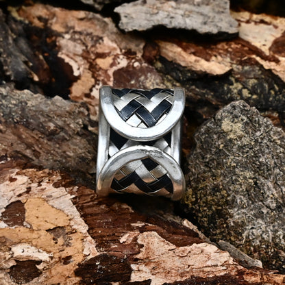 Schwarz-weißer gewellter Silberring - Sterling Silber 925 || Handgefertigter Ring