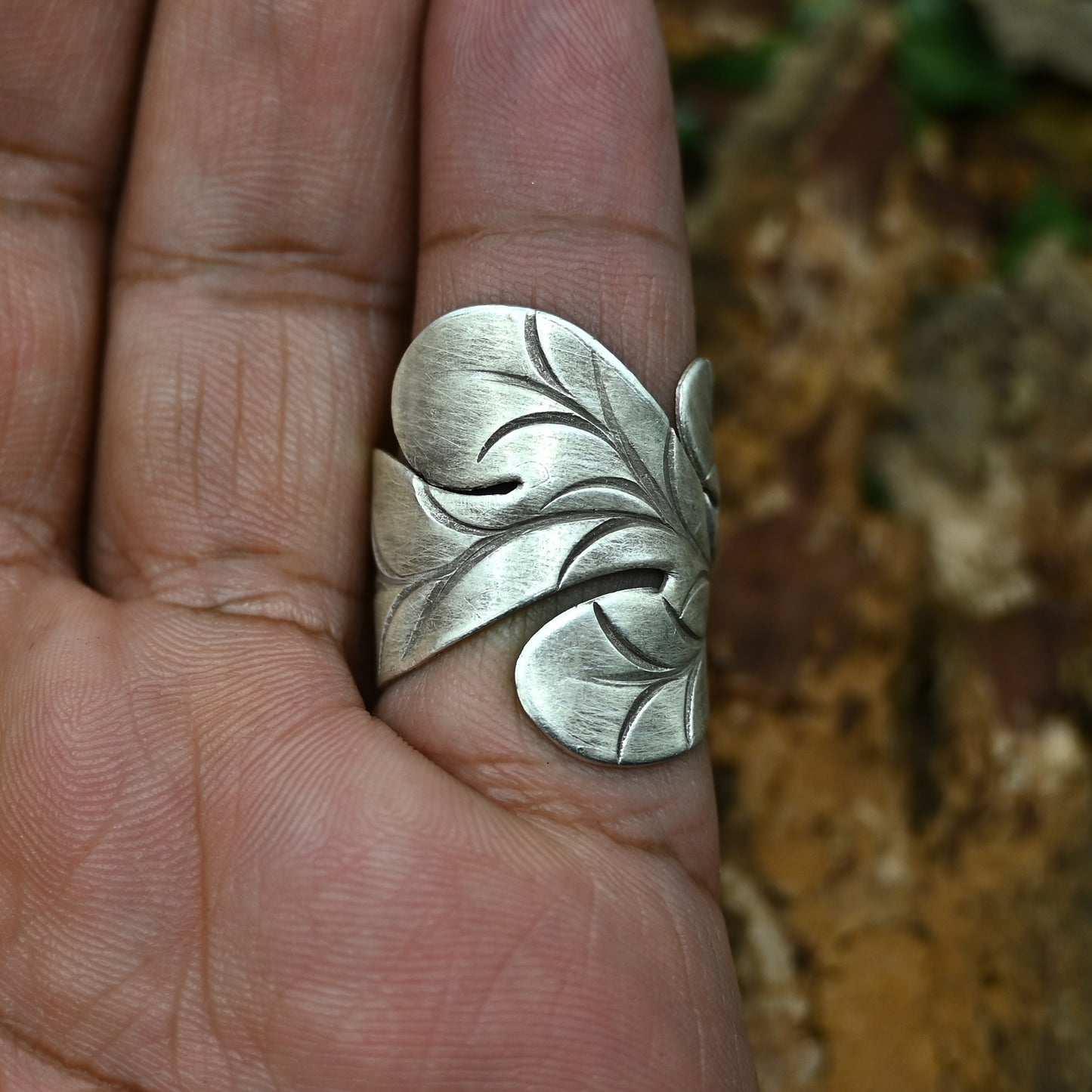 Hollow Flower Leaf Ring