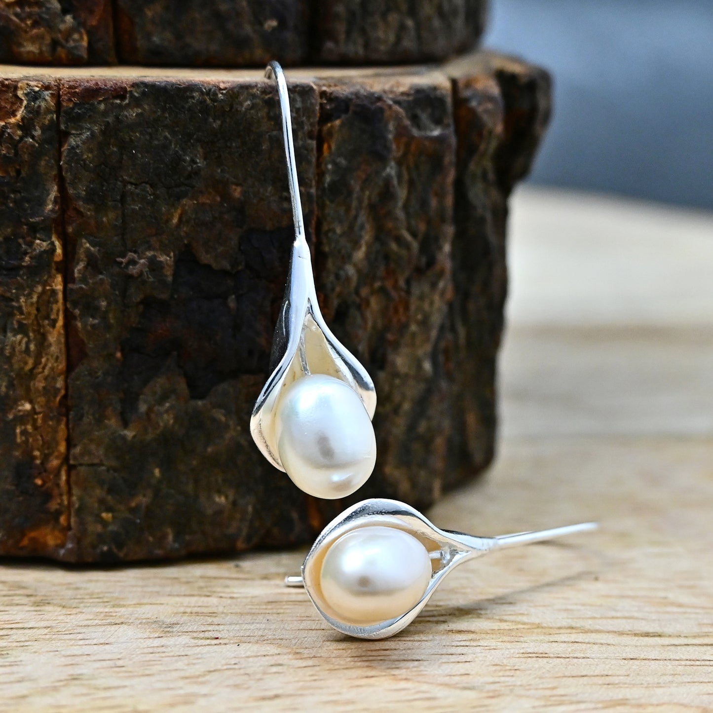 Tear Drop Pearl Lily Earrings! 🌸✨