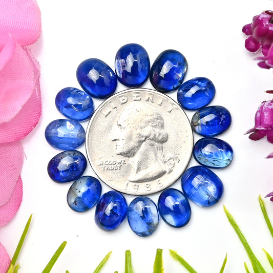 37,90 ct. Blauer Kyanit-Cabochon, 8 x 10 mm – 7 x 9 mm, ovale Form, Edelstein der Güteklasse AA, Paket – insgesamt 14 Stück