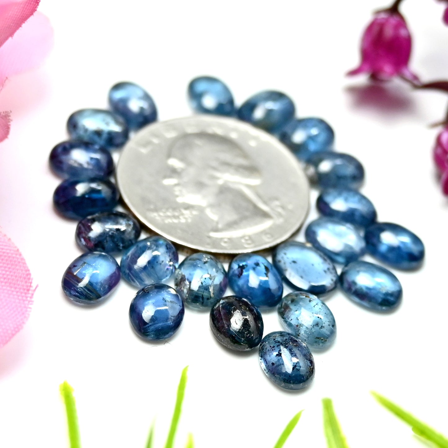 37,4 ct blaugrüner Moos-Kyanit, glatter Cabochon, 6 x 8 mm – 7 x 9 mm, ovale Form, Edelstein der Güteklasse AA, Paket – insgesamt 22 Stück