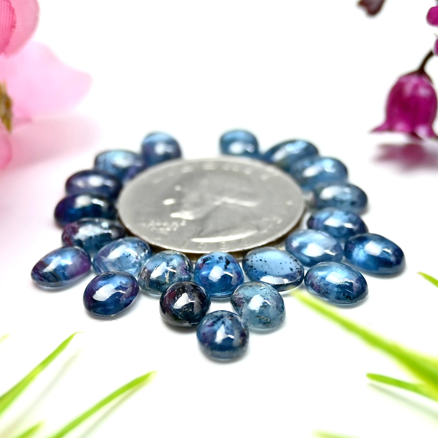 37,4 ct blaugrüner Moos-Kyanit, glatter Cabochon, 6 x 8 mm – 7 x 9 mm, ovale Form, Edelstein der Güteklasse AA, Paket – insgesamt 22 Stück