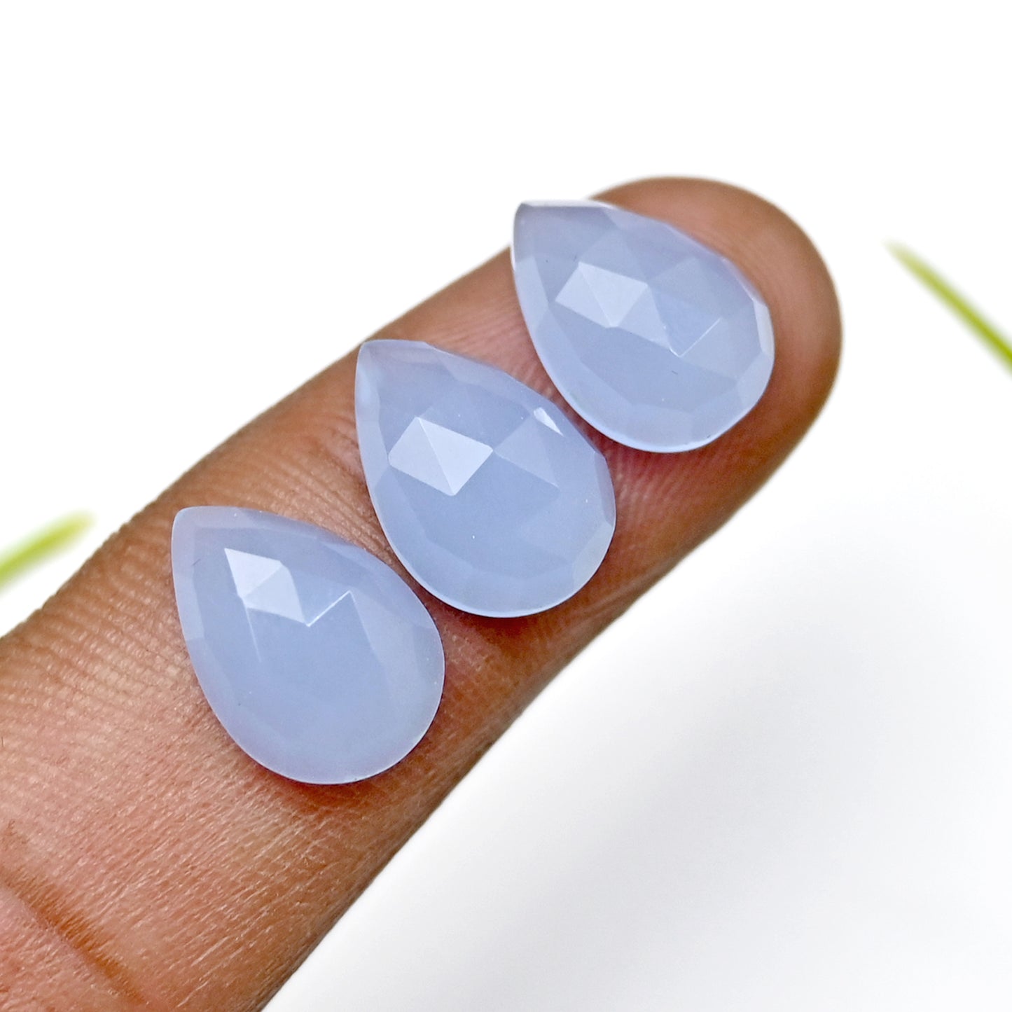 51,5 Karat blauer Chalcedon im Rosenschliff, 9 x 13 mm, Tropfenform, Edelsteinklasse AA, Paket – insgesamt 15 Stück