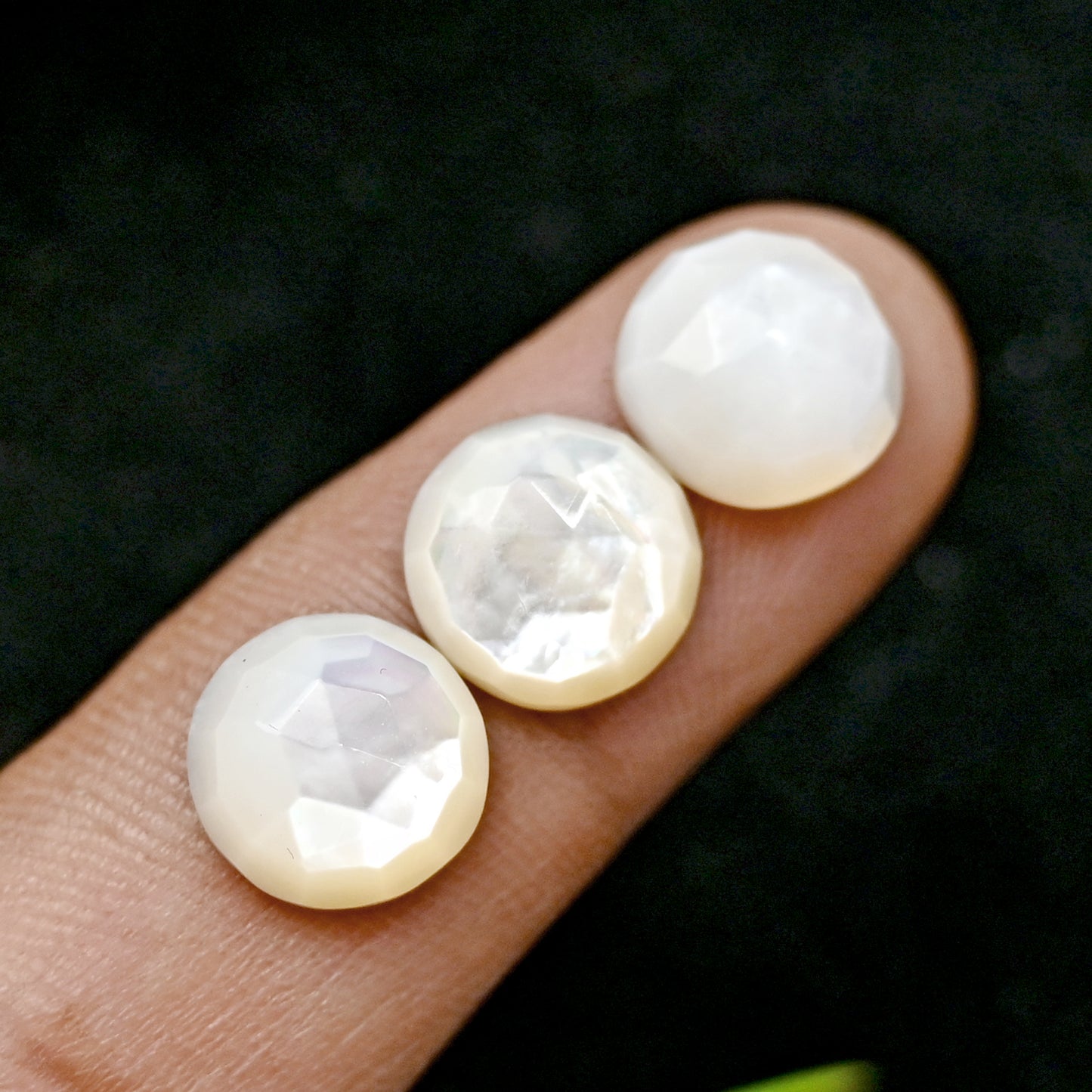 53.3cts Mother of Pearl Rose Cut Cabochons 10mm Calibrated Round Shape AA Grade Gemstone Parcel -Total 15 Pcs