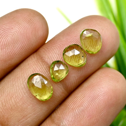 33,50 ct Peridot-Rosenschliff-Cabochon 5 x 7 mm – 6 x 8 mm, Freiform, Edelsteinpaket der Güteklasse AA, insgesamt 38 Stück