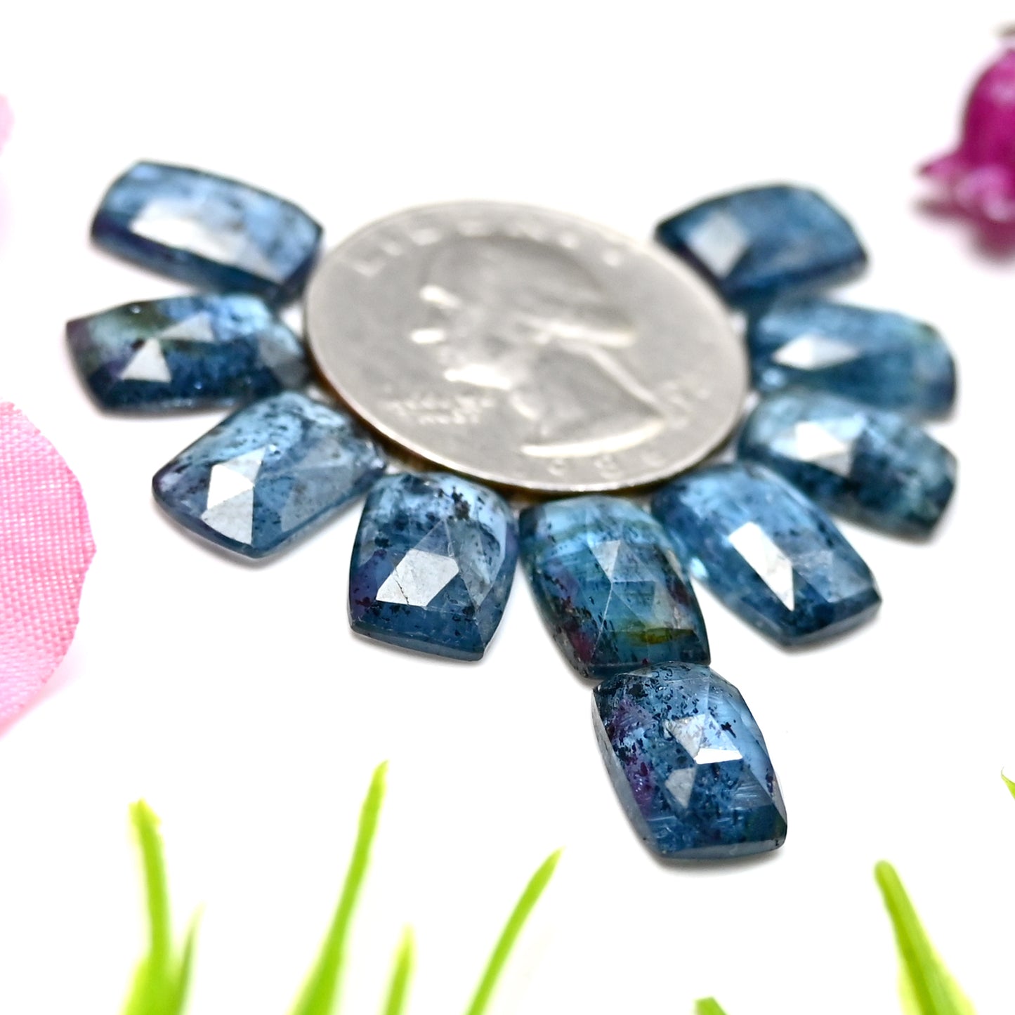 39,70 ct. Blaugrüner Moos-Kyanit, Rosenschliff, rechteckige Form, 8 x 12 mm, Edelsteinpaket der Güteklasse AA, insgesamt 10 Stück