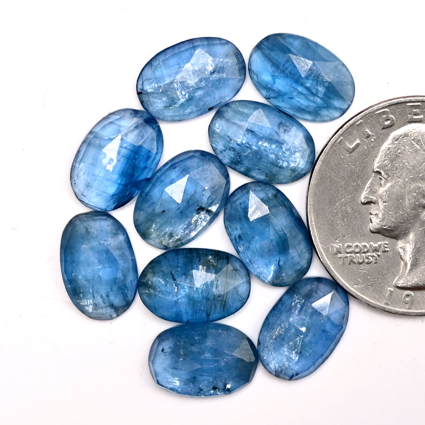 32,80 ct. Aquamarin-Kyanit, 8 x 12 mm, Rosenschliff, ovale Form, Edelsteinklasse AA, Paket – insgesamt 10 Stück