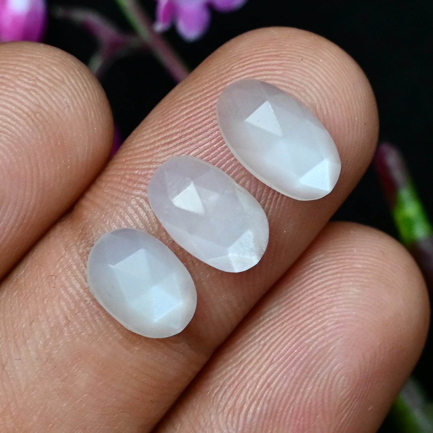 28cts White Moonstone Rosecut Cabochon 7x9mm - 6x10mm Oval Shape AA Grade Gemstone Parcel -Total 21 Pcs