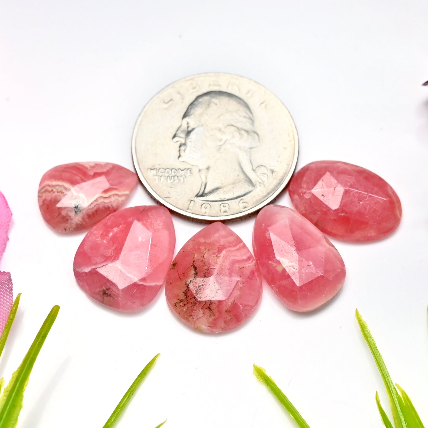 34,4 ct Rhodochrosit, Rosenschliff, Freiform, 13 x 17 mm – 10 x 14 mm, loser Edelstein der Güteklasse AA, insgesamt 5 Stück