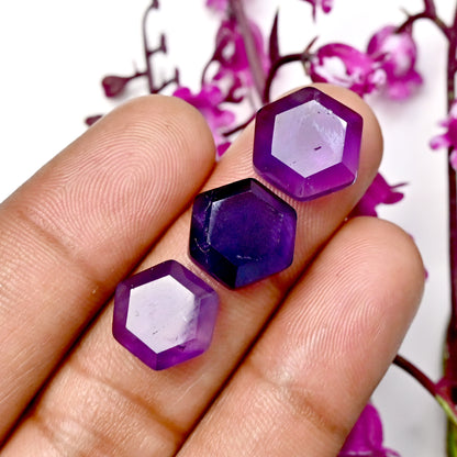 46,8 ct natürlicher Amethyst 9 x 9 mm – 12 x 12 mm Rosenschliff-Cabochon, freie Form, Edelsteinpaket der Güteklasse AA, insgesamt 9 Stück