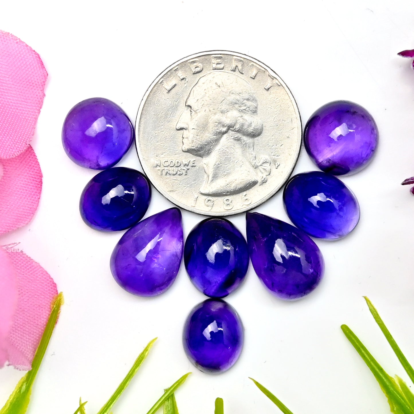 39,95 ct natürlicher Amethyst 9 x 11 mm – 10 x 15 mm glatter Cabochon, freie Form, AA-Qualität, Edelsteinpaket, insgesamt 8 Stück