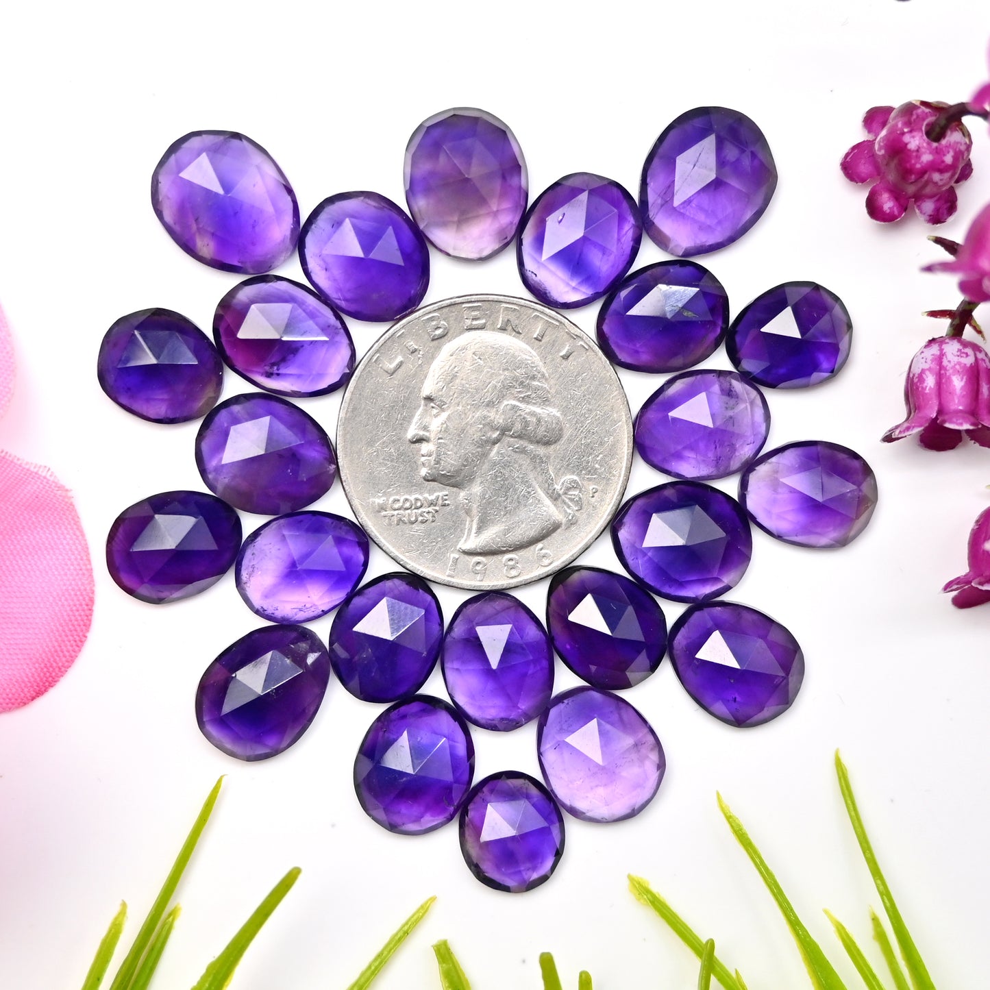 79,2 ct natürlicher Amethyst 9 x 11 mm – 11 x 13 mm Rosenschliff-Cabochon, freie Form, Edelsteinpaket der Güteklasse AA, insgesamt 23 Stück