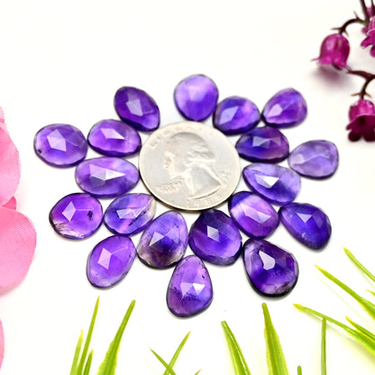 82,95 ct natürlicher Amethyst 10 x 14 mm – 11 x 15 mm Rosenschliff-Cabochon, freie Form, Edelsteinpaket der Güteklasse AA, insgesamt 19 Stück