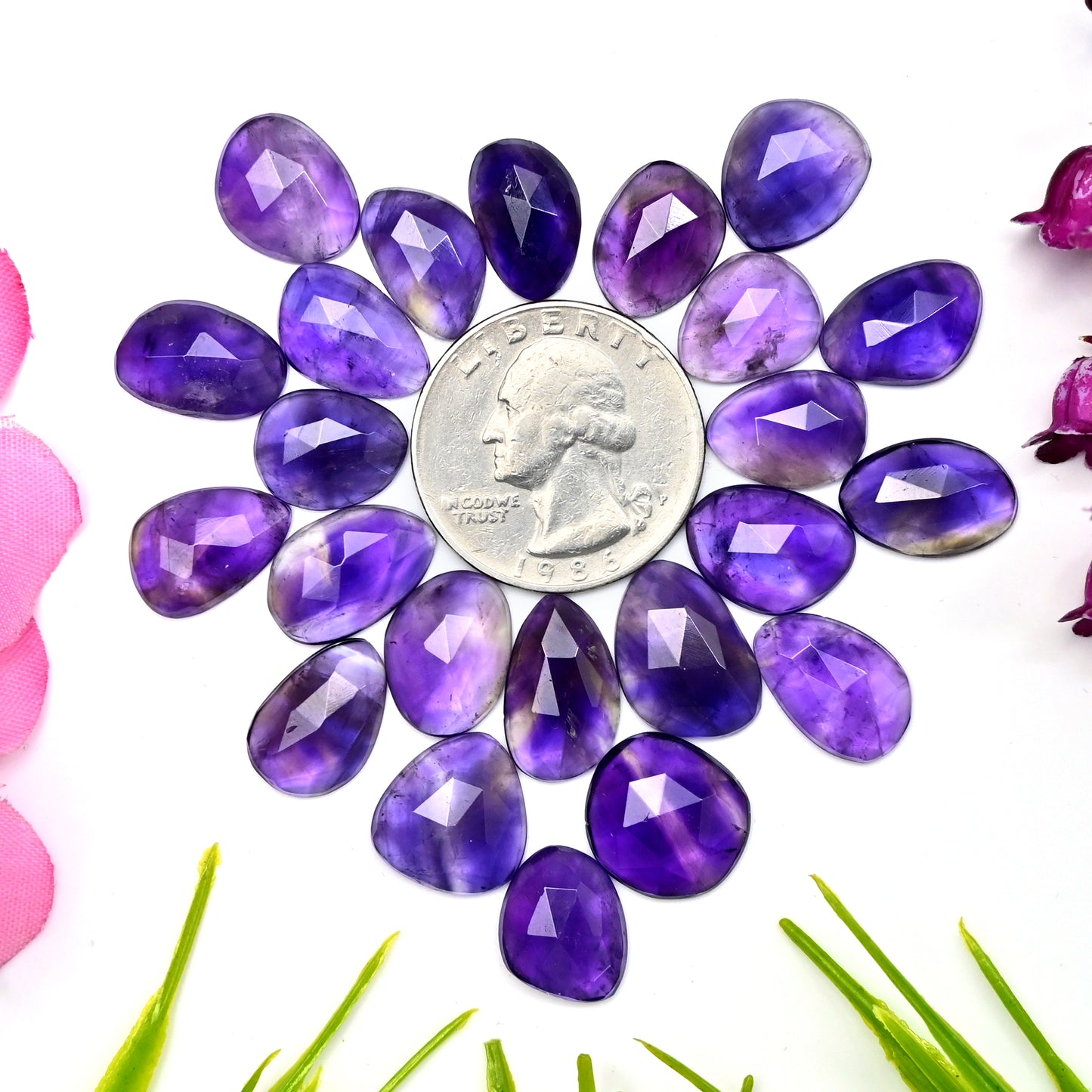 87,45 ct natürlicher Amethyst 10 x 14 mm – 9 x 13 mm Rosenschliff-Cabochon, freie Form, Edelsteinpaket der Güteklasse AA, insgesamt 23 Stück