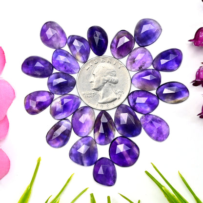 87,45 ct natürlicher Amethyst 10 x 14 mm – 9 x 13 mm Rosenschliff-Cabochon, freie Form, Edelsteinpaket der Güteklasse AA, insgesamt 23 Stück