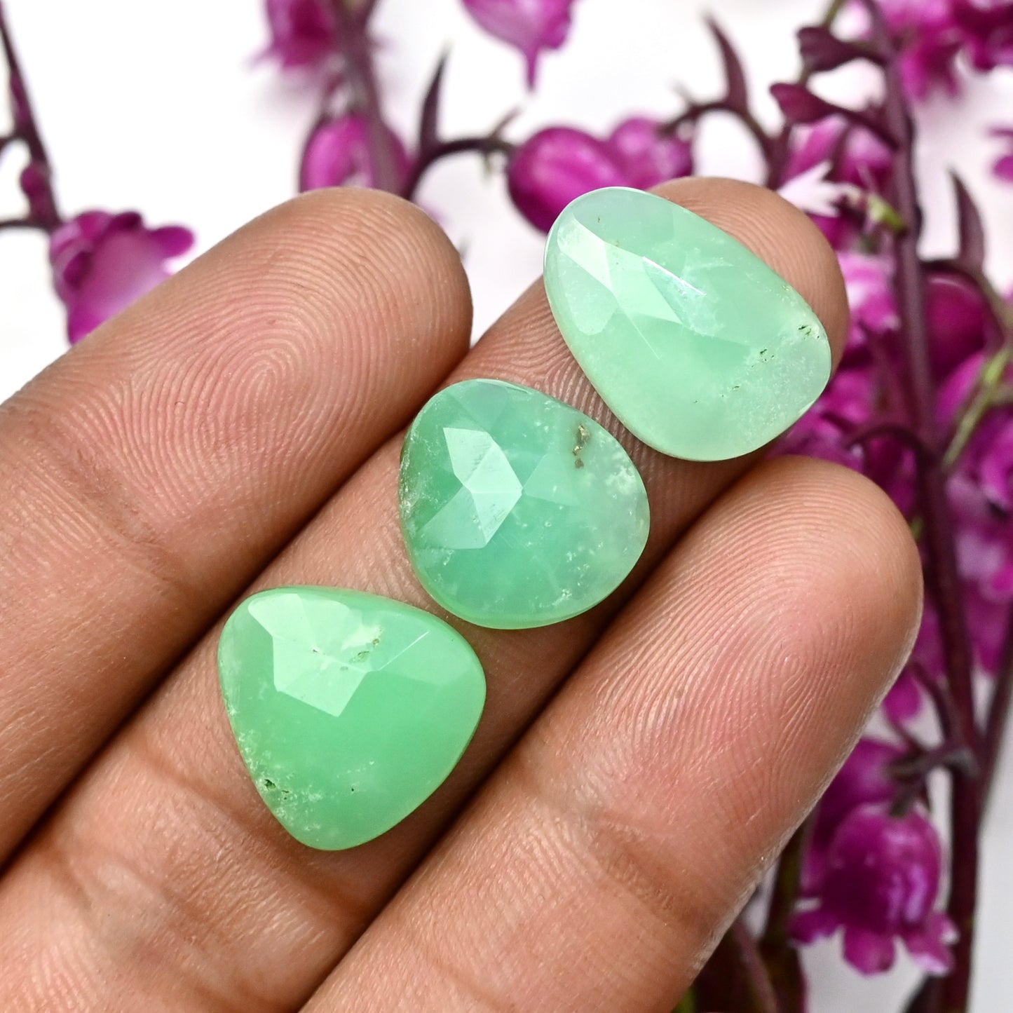 80,15 ct Boulder Chrysopras Cabochon im Rosenschliff, 15 x 24 mm – 12 x 14 mm, Freiform, Edelsteinpaket der Güteklasse AA, insgesamt 11 Stück