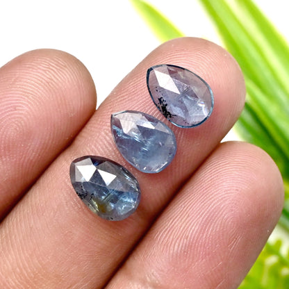 42,80 ct. Blaugrüner Moos-Kyanit, Rosenschliff, gemischte Form, 5 x 10 mm – 6 x 12 mm, Edelsteinpaket der Güteklasse AA, insgesamt 23 Stück