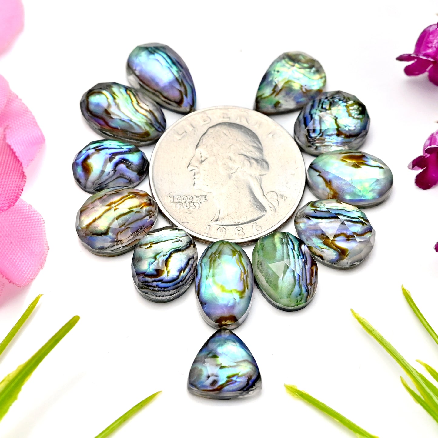 59,4 ct Abalone-Muschel-Dublette mit Himalaya-Bergkristall-Cabochon im Rosenschliff, 10 x 13 mm – 9 x 15 mm, Edelsteinpaket der Güteklasse AA, insgesamt 12 Stück