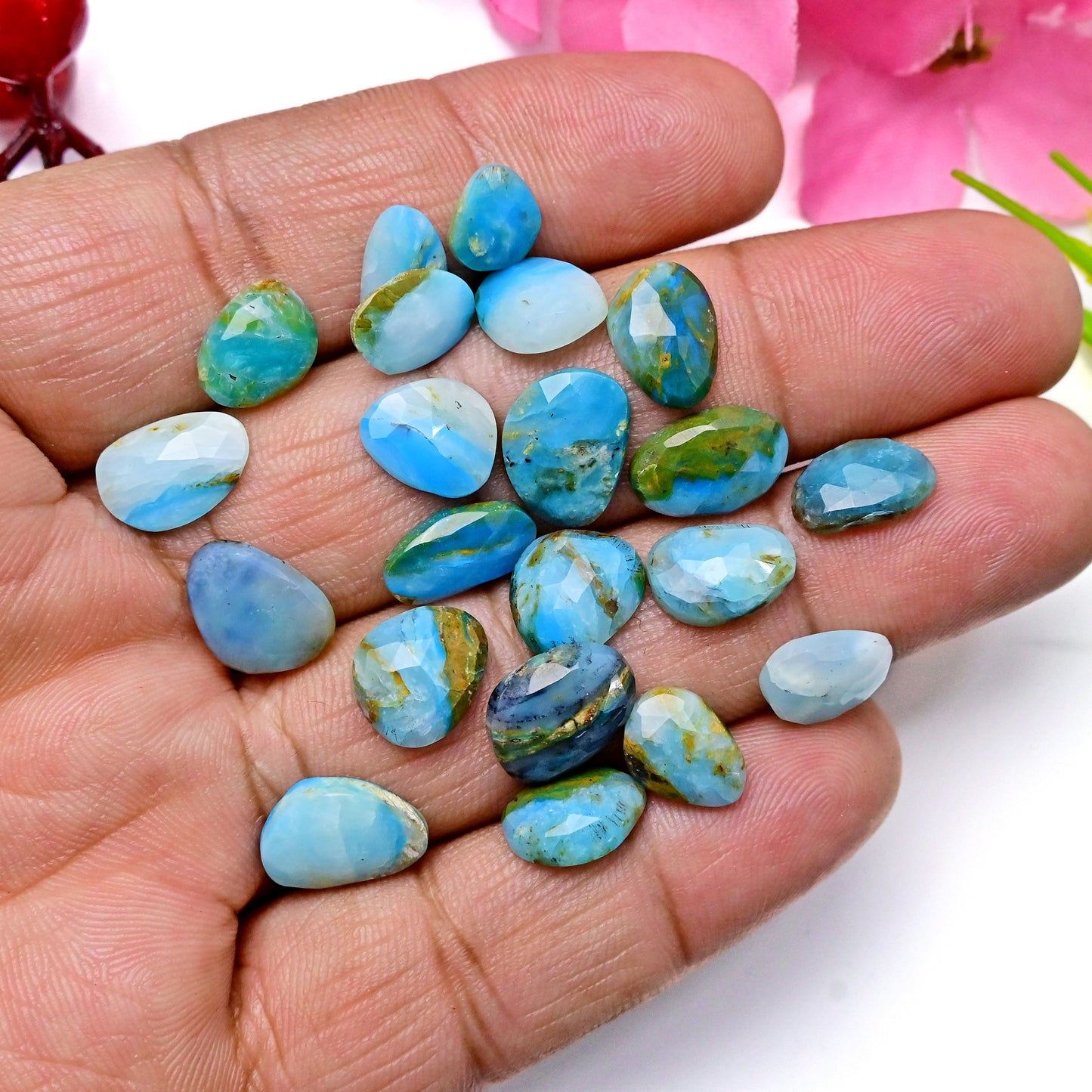 17 Karat peruanischer blauer Opal, glatter Cabochon, 8 x 12 mm – 7 x 11 mm, freie Form, Edelsteinpaket der Güteklasse AA, insgesamt 12 Stück