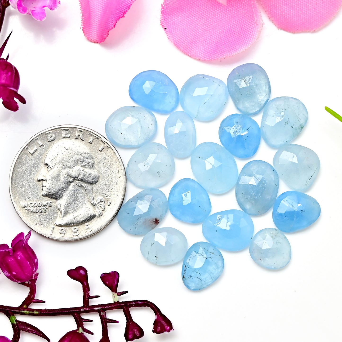 57,6 ct natürlicher Aquamarin, facettierte Cabochons, 10 x 13 mm – 14 x 17 mm, Freiform, Edelsteinpaket der Güteklasse AA, insgesamt 11 Stück