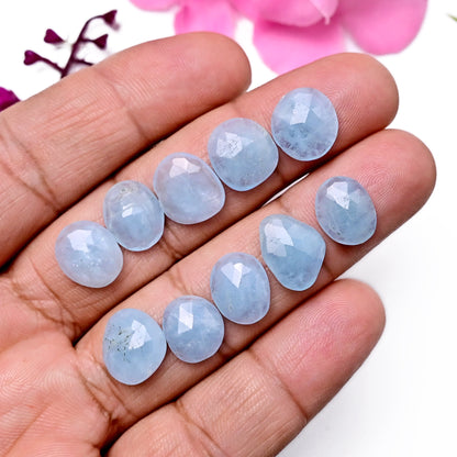 57,6 ct natürlicher Aquamarin, facettierte Cabochons, 10 x 13 mm – 14 x 17 mm, Freiform, Edelsteinpaket der Güteklasse AA, insgesamt 11 Stück