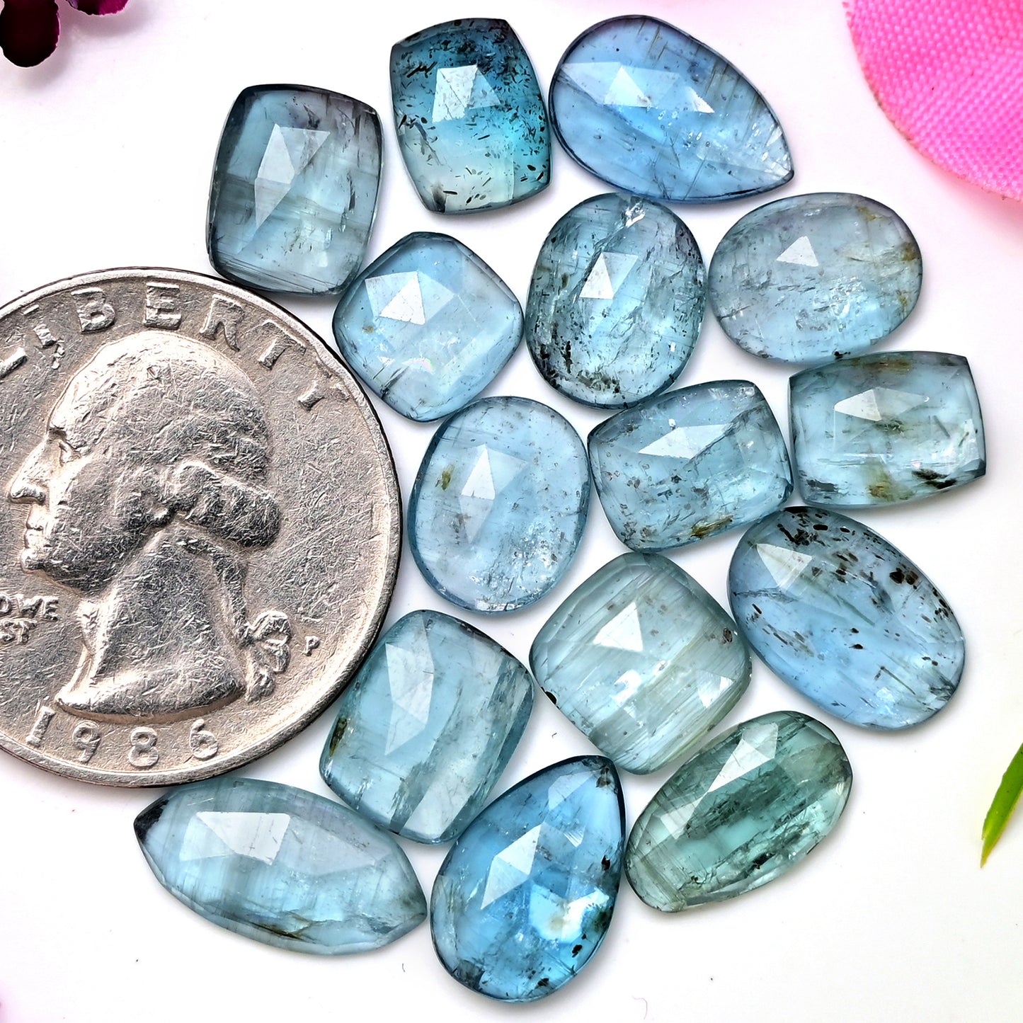 35,45 ct. Aquamarin-Kyanit, 6 x 12 mm, Rosenschliff, Baguetteform, Edelsteinklasse AA, Paket – insgesamt 15 Stück.