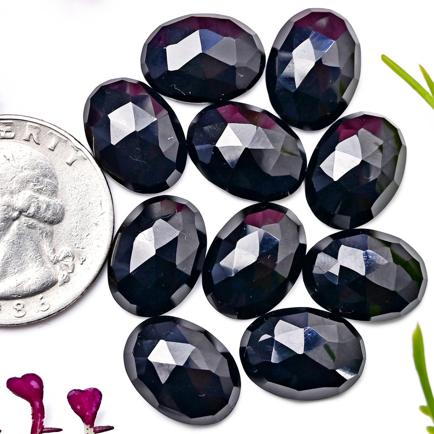 41,90 ct Schwarzer Onyx-Rosenschliff-Cabochon 7 x 10 mm – 9 x 14 mm, Edelsteinpaket der Güteklasse AA, insgesamt 15 Stück