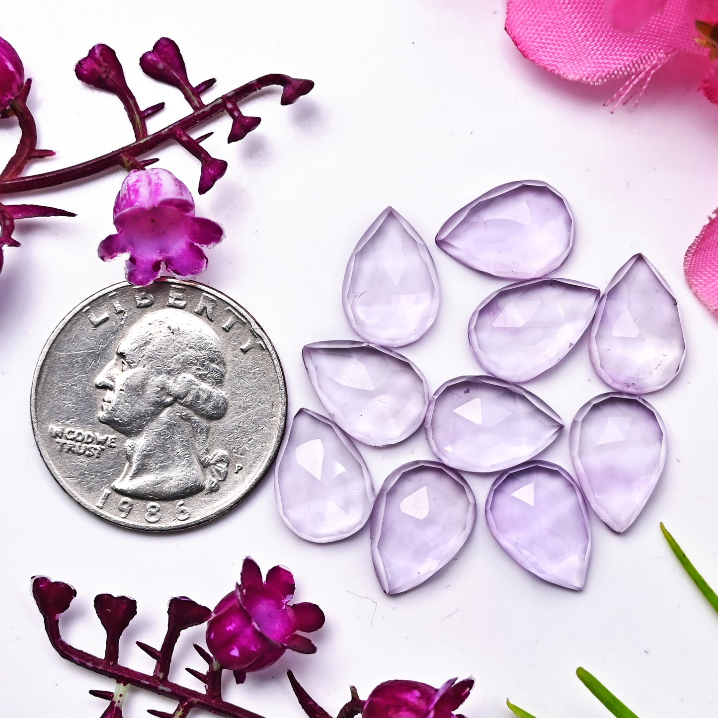 74,45 ct rosa Amethyst im Rosenschliff, Freiform, 10 x 14 mm, 9 x 13 mm, Edelstein der Güteklasse AA, insgesamt 25 Stück