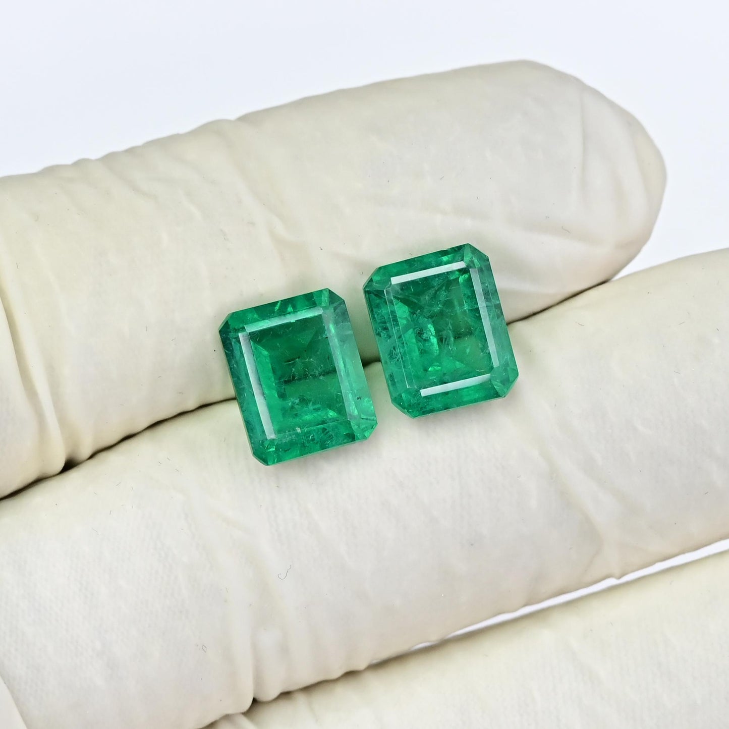 11.4cts Ravishing Color & Nice Luster Quality Colombian Lab Grown Emerald Dark Green Faceted 10x12mm Octagon Shape Cut For Jewelry Making