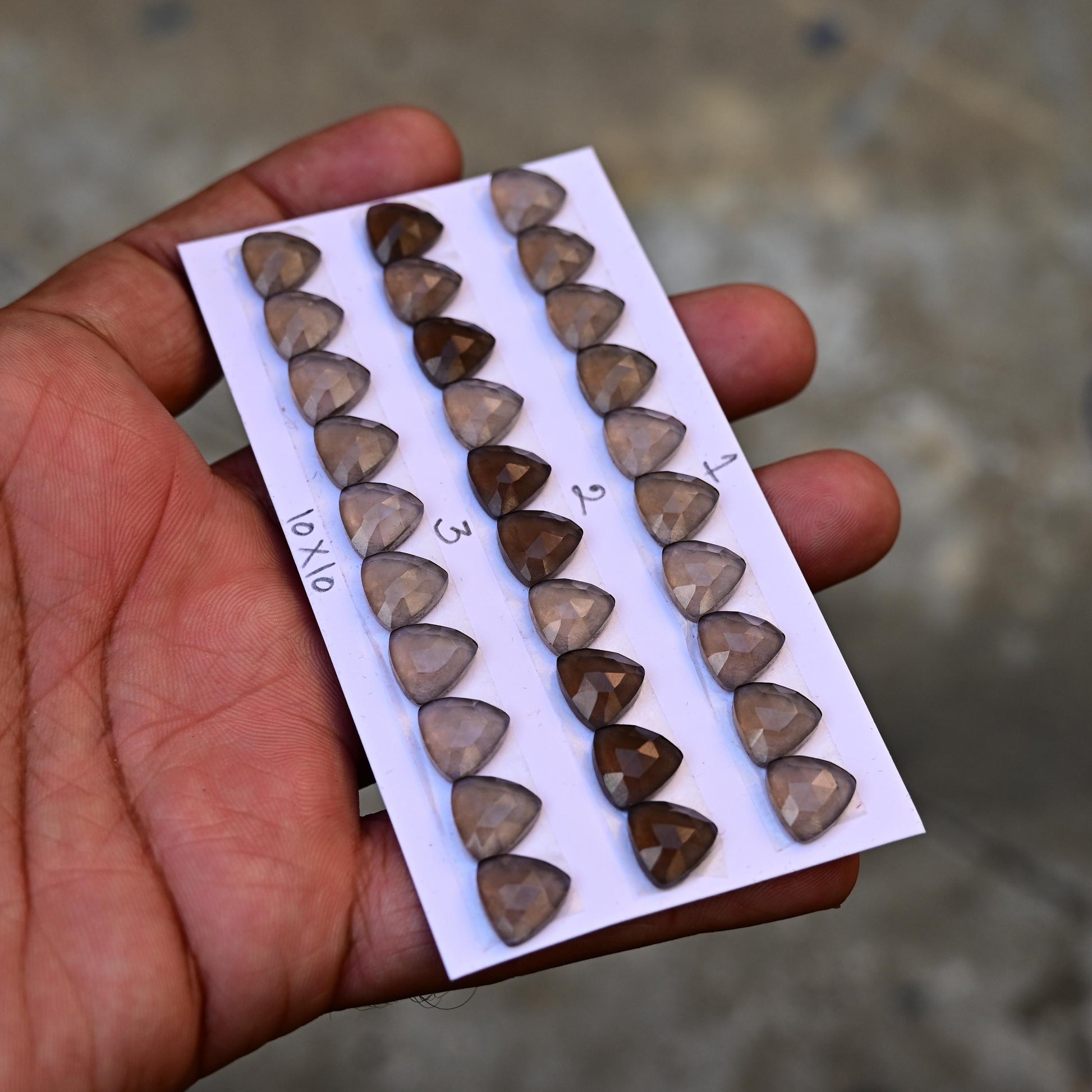 10 pcs Smoky Quartz Cabochon CALIBRATED Trillian Shape 10x10mm Quartz Flat back Super Fine Quality Semi Precious Gemstone for Making Jewelry