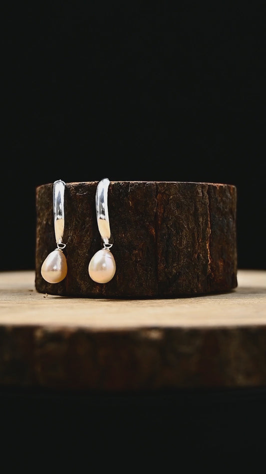 Pearl Drop Earrings! ✨