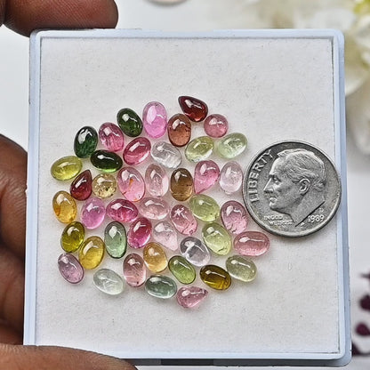 24,95 ct Turmalin-Cabochons 4 x 6 mm und 5 x 7 mm, gemischte Form, Edelsteinpaket der Güteklasse AA, insgesamt 44 Stück