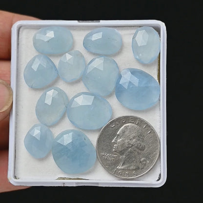 57,6 ct natürlicher Aquamarin, facettierte Cabochons, 10 x 13 mm – 14 x 17 mm, Freiform, Edelsteinpaket der Güteklasse AA, insgesamt 11 Stück