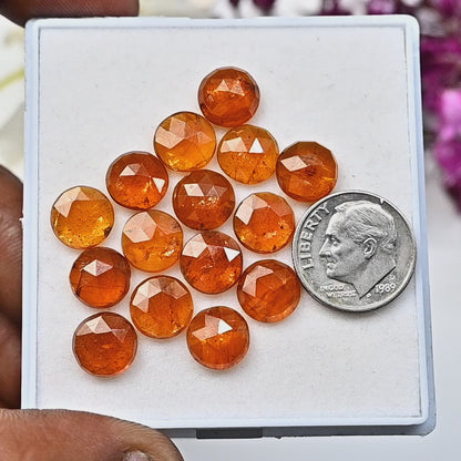 36,70 ct. Orangefarbener Kyanit im Rosenschliff, 9 mm, runde Form, Edelsteinpaket der Güteklasse AA – insgesamt 15 Stück.